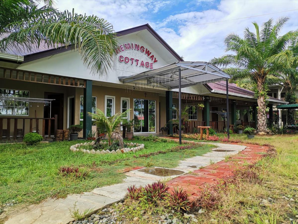 Hemingway Cottage 海明威度假屋 Semporna Dış mekan fotoğraf